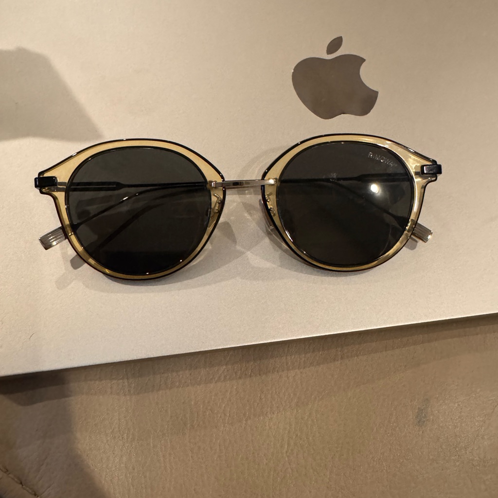 Round Black And Tan Sunglasses